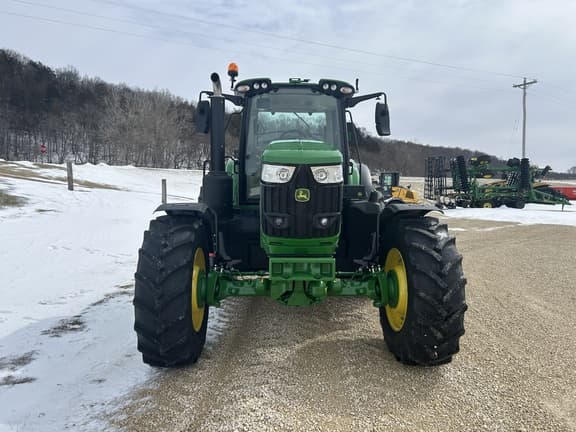 Image of John Deere 6M 200 equipment image 3