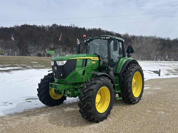 Image of John Deere 6M 200 equipment image 4