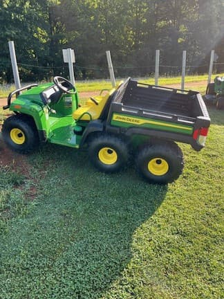 Image of John Deere Gator TH 6x4 equipment image 1