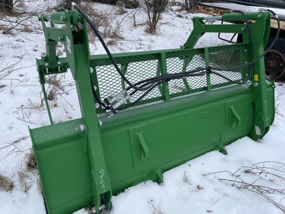 Image of John Deere Bucket Grapple equipment image 3