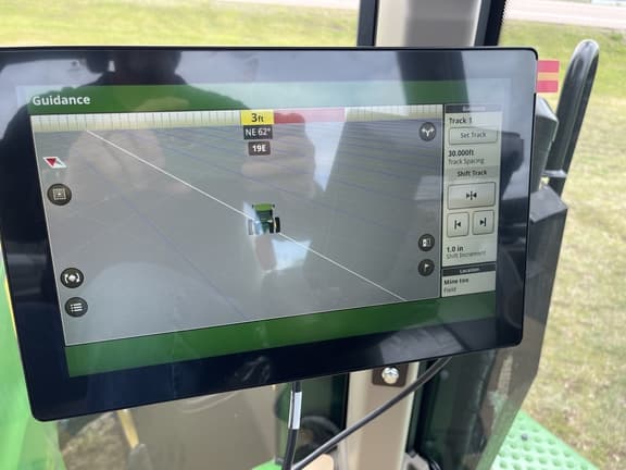 Image of John Deere 8R 250 equipment image 3