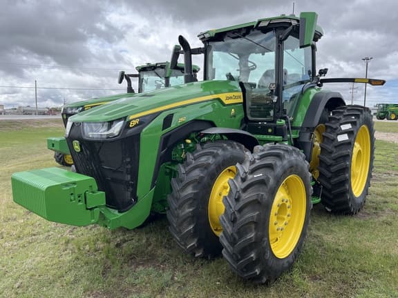 Image of John Deere 8R 250 equipment image 1