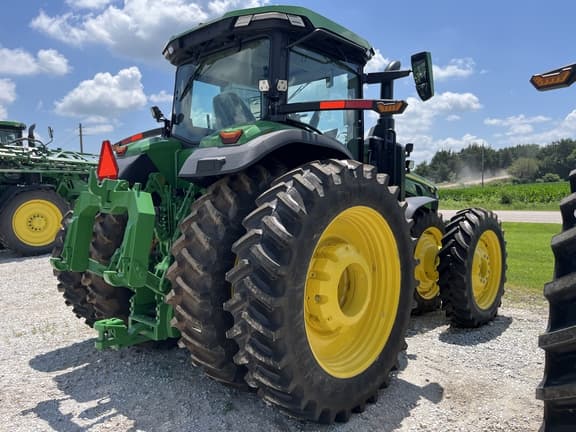 Image of John Deere 8R 310 equipment image 3