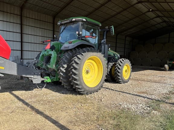 Image of John Deere 8R 340 equipment image 4