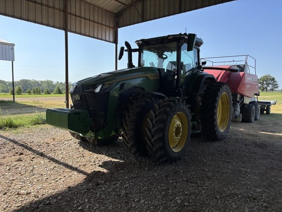 2026 John Deere 8R 340 Equipment Image0