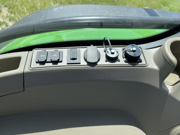 Image of John Deere 8R 340 equipment image 3