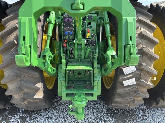 Image of John Deere 8R 370 equipment image 2