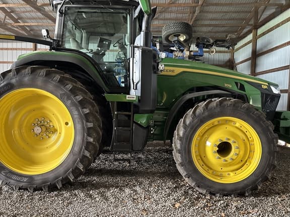 Image of John Deere 8R 370 equipment image 1