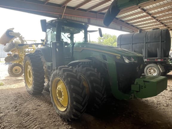 Image of John Deere 8R 410 equipment image 2