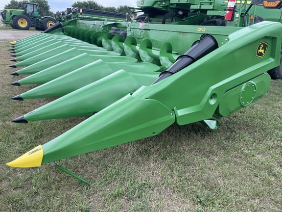 2026 John Deere CR12 Equipment Image0