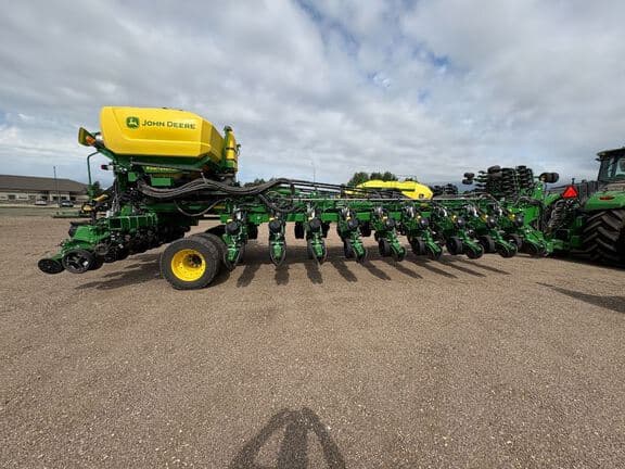 Image of John Deere DB60 equipment image 1