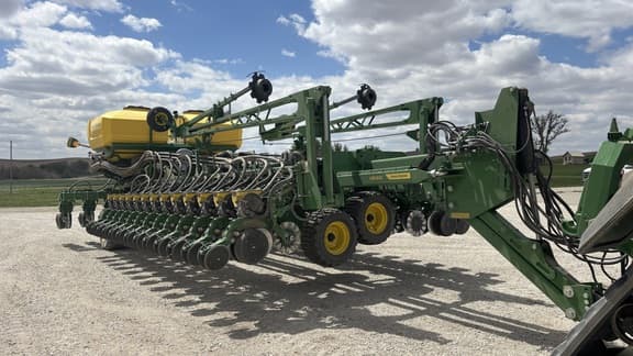 Image of John Deere DB60 equipment image 2