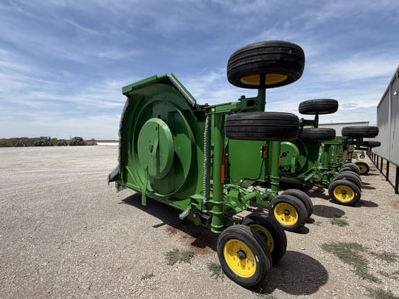 Image of John Deere FC20R equipment image 2