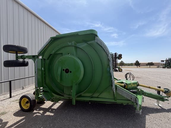 Image of John Deere FC20R equipment image 4