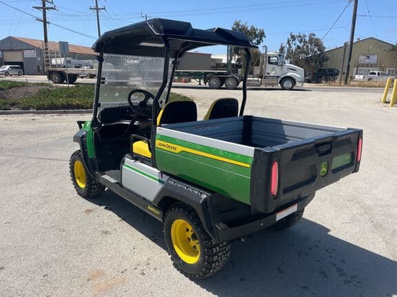 Image of John Deere GX Electric Gator equipment image 2