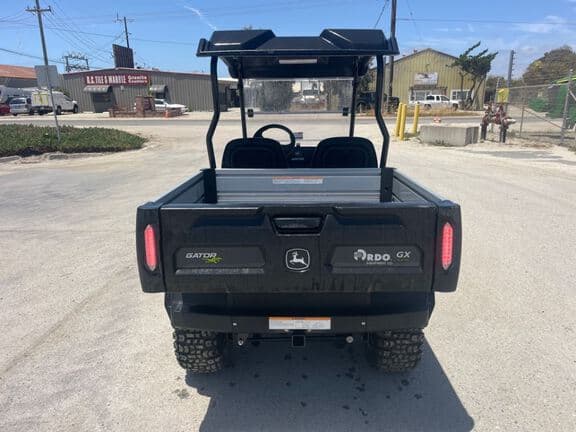 Image of John Deere GX Electric Gator equipment image 3