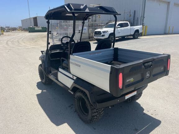 Image of John Deere GX Electric Gator equipment image 2