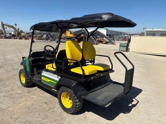 Image of John Deere GX Crew Electric equipment image 2