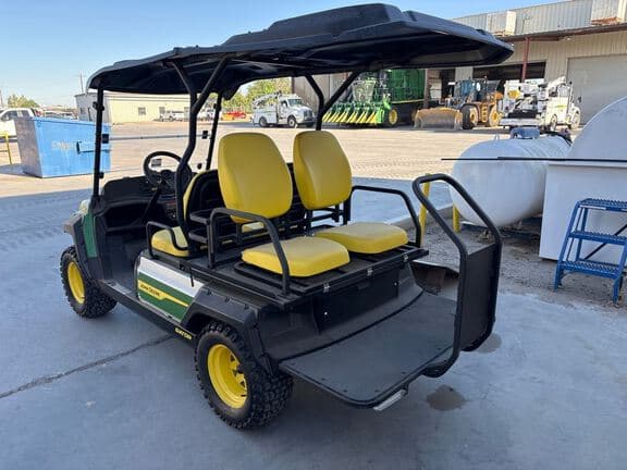 Image of John Deere GX Crew Electric equipment image 2