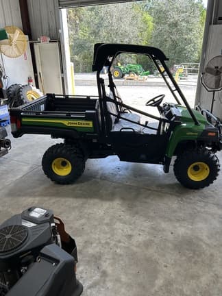 Image of John Deere HPX815E equipment image 2
