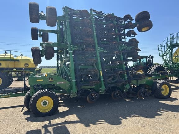 Image of John Deere N560F equipment image 3