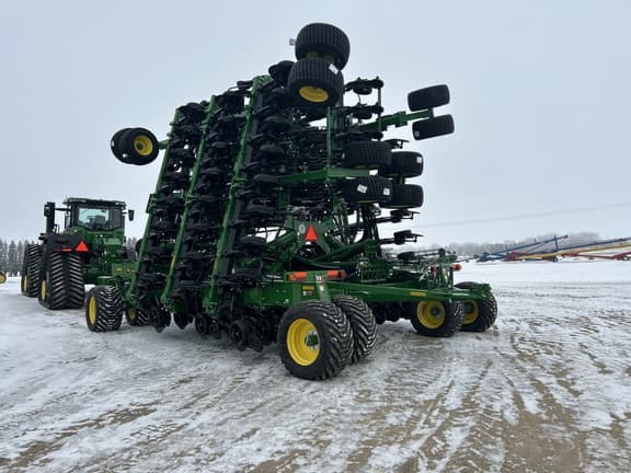 Image of John Deere N560F equipment image 1