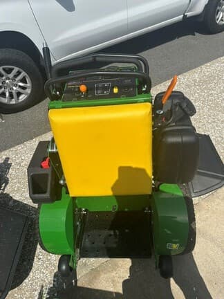 Image of John Deere Q810E equipment image 2