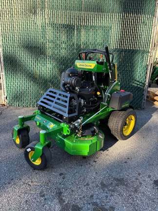 2026 John Deere Q810E Equipment Image0