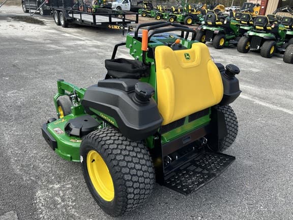 Image of John Deere Q820M equipment image 4