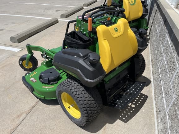 Image of John Deere Q820M equipment image 3
