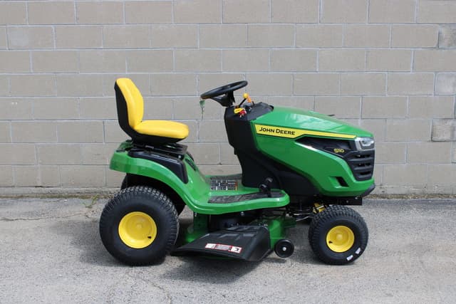 Image of John Deere S110 equipment image 1