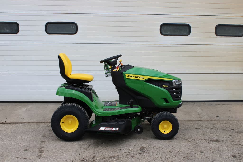 Image of John Deere S110 Image 0