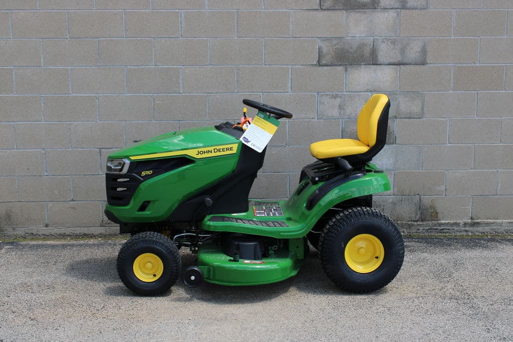 Image of John Deere S110 Primary image