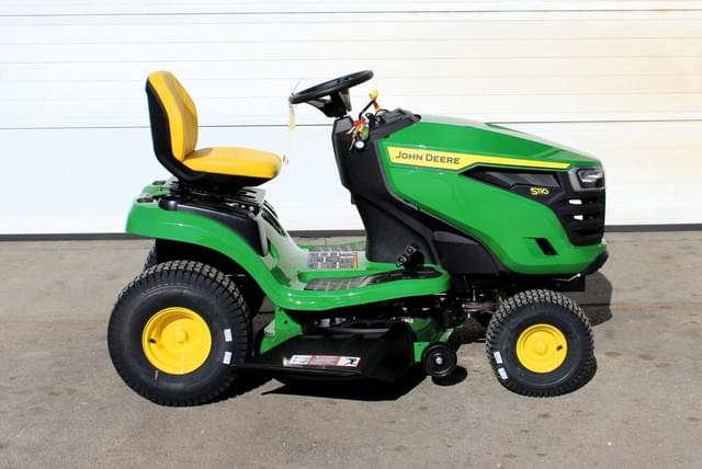 Image of John Deere S110 equipment image 1