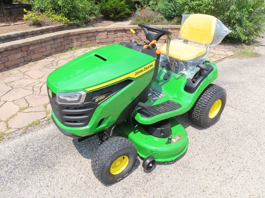 Image of John Deere S120 Primary image