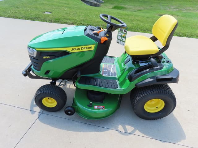 Image of John Deere S130 equipment image 4