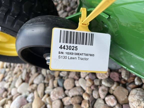 Image of John Deere S130 equipment image 3
