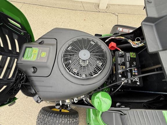 Image of John Deere S130 equipment image 4