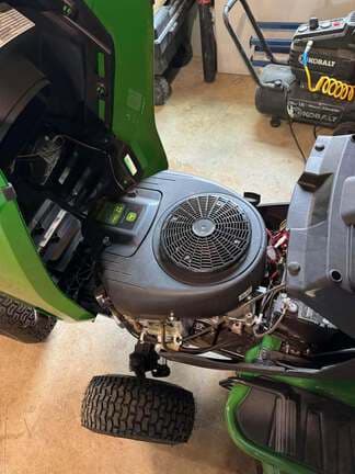 Image of John Deere S140 equipment image 2