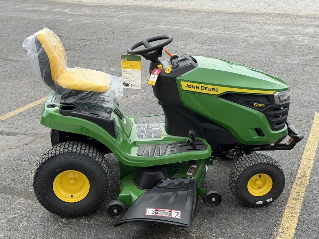 Image of John Deere S140 Image 0