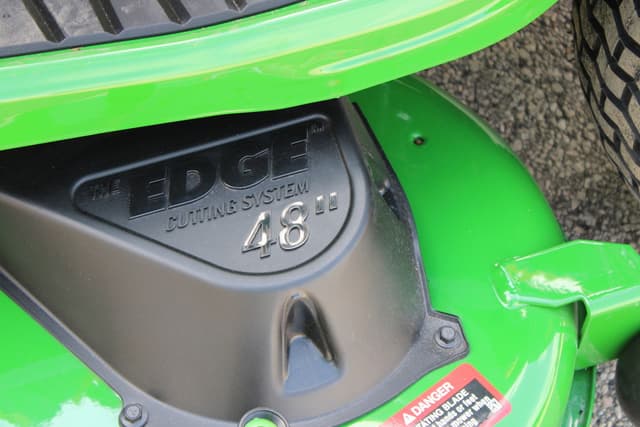 Image of John Deere S140 equipment image 4