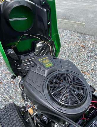 Image of John Deere S220 equipment image 2