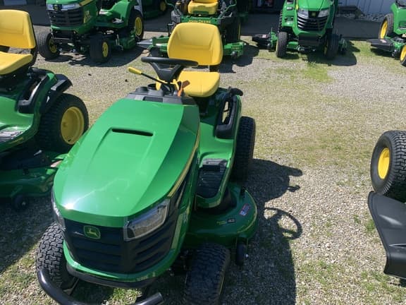 Image of John Deere S220 equipment image 2