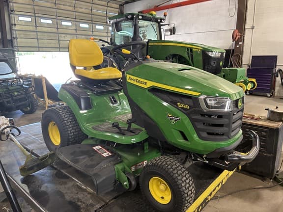 Image of John Deere S220 equipment image 1