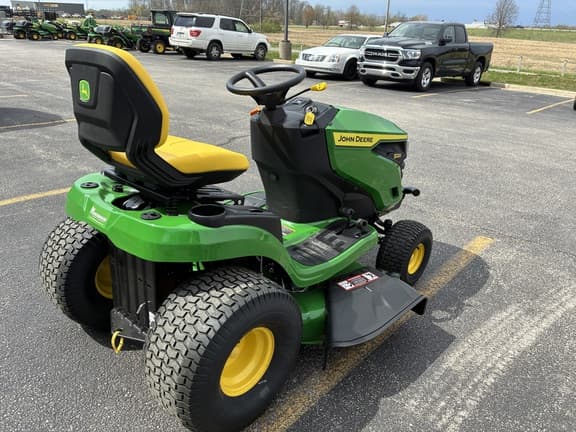 Image of John Deere S220 equipment image 2