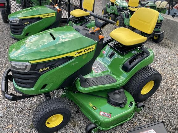Image of John Deere S220 Primary image
