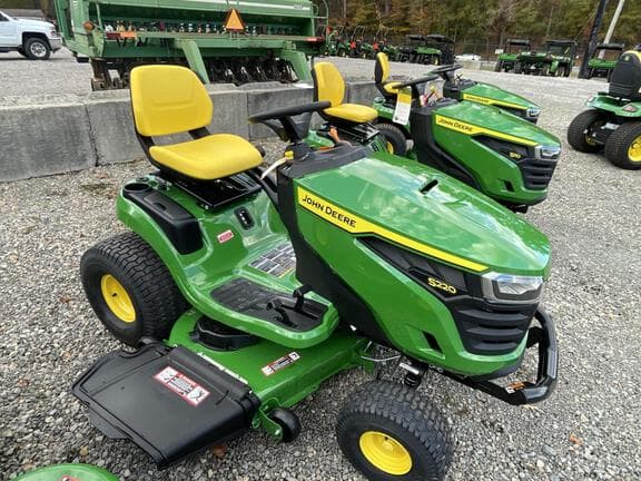 Image of John Deere S220 equipment image 1