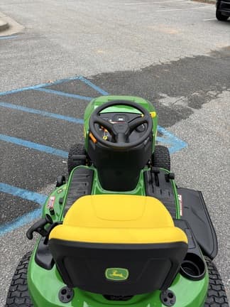 Image of John Deere S220 equipment image 4