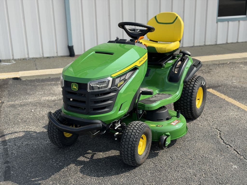 Image of John Deere S240 Primary image