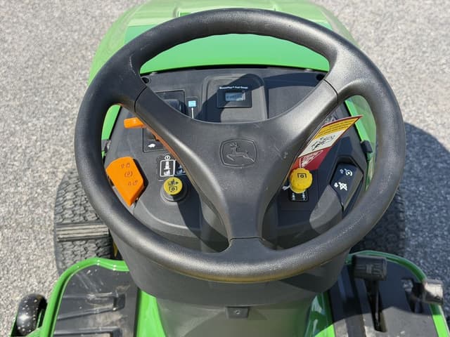 Image of John Deere S240 equipment image 4